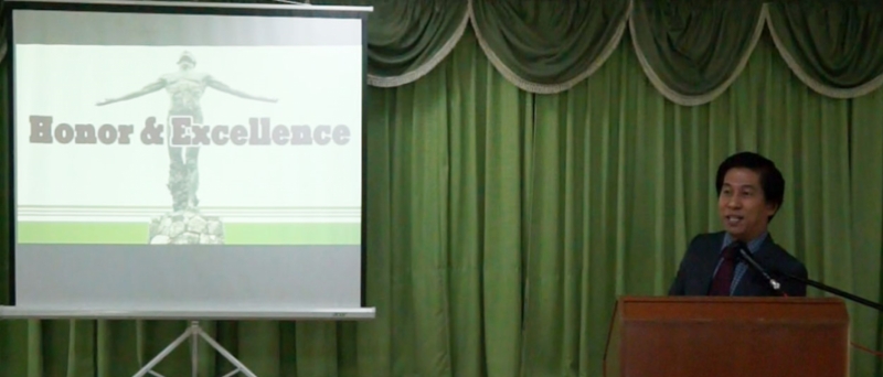 Atty. Peralta delivers his professorial chair lecture on 15 July 2015 at the Makiling Hall.